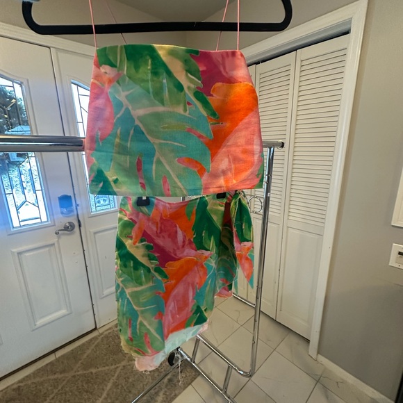 Tropical Print Two-Piece Set - Picture 3 of 4